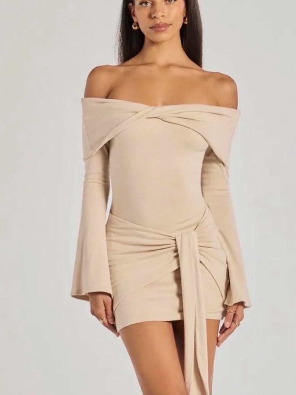 Bodycon tie dress

Flirty Twist Off-The-Shoulder Soft Knit Mini Dress